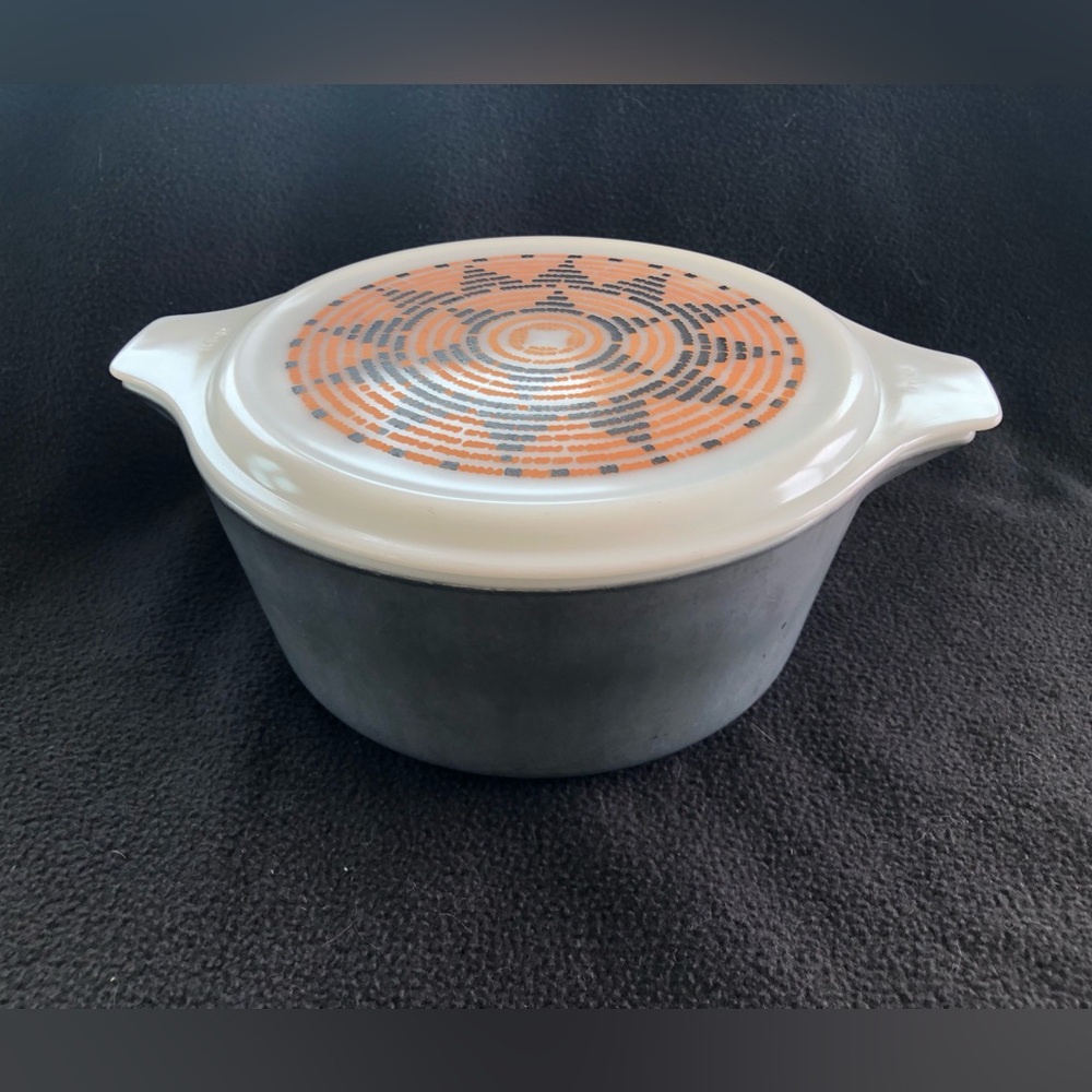 Vintage Pyrex Baking Dish with Lid #475 Pueblo Pattern